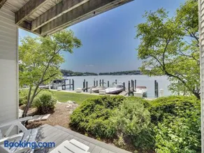 103 Edgewater Inn - Image 2