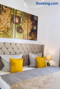 Aurum Apartment - Image 1