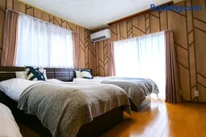 Urayasu Villa - Image 3