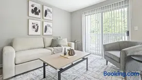 Landing - Modern Apartment with Amazing Amenities (ID9307X04) - Image 1