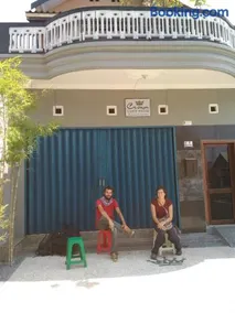 Crown Guest House - Image 5