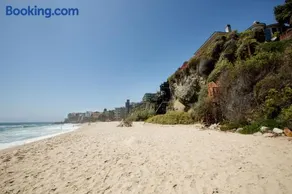 OCEAN FRONT Beach HOUSE! Private Stairs to SAND! - Image 2