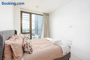 16th Floor Skyline View with Balcony 2BR 2BA 2 min Walk To Old Street Station - Image 3