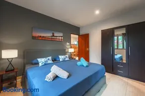 Coastline Pearl Holiday Home, Bangtao Beach - Image 1