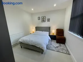 Home away from home - Image 1