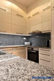 JobelHome Castle District Apartments - Image 2