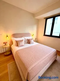 Le Charme Luxury Suite - Image 3