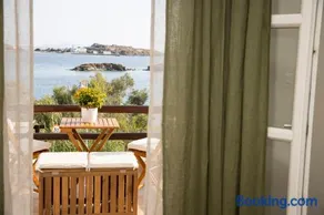 Golden Palm Tree Maisonette - Image 1