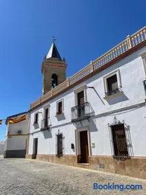 Casa Señorial La Iglesia en Gerena Sevilla Parking y Piscina - Image 2