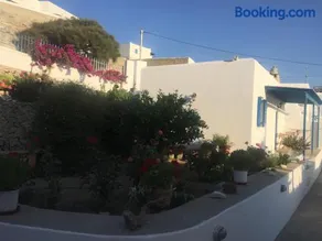 Cycladic houses in rural surrounding 4 - Image 2