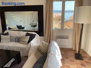 Elegant flat central Saint Tropez with terrace - Image 2