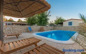 Camp Lana with pool - Image 1