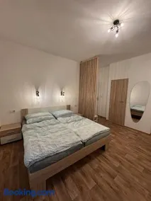 Diamond suite - Image 2