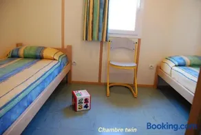 12 Chalet Dahlia - Image 3