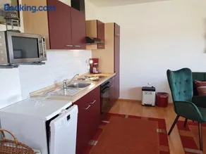 2 Raumwohnung mit sonniger Terrasse und Seeblick - Image 3