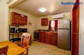 Charming 2-Bedroom Beach Bungalow in San Felipe, perfect for a relaxing getaway. - Image 3