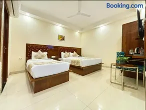 Hotel Emblem Suites Near Delhi Airport - Image 1