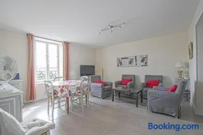 IKE'S Deluxe APARTMENT in Bayeux - Image 1