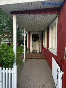 Private house in central Umeå with many bedrooms - Image 2