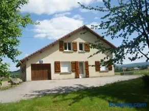 Gîte spacieux avec cheminée, proche nature, accessible PMR, idéal famille et motards - Image 4