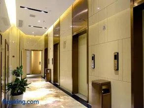 Lavande Hotel·Yichun Wanda, High Speed Railway Station - Image 2