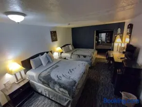 OSU Room 2 Queen Beds Hotel Room 221 - Image 2