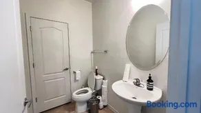 Luxurious and Affordable5BR APARTMENT - Image 2