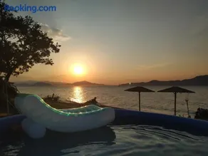 Luxury Beachfront Villa Poseidon Artemisiou Παραθαλάσσια Βίλα στην βόρεια Εύβοια για φιλοξενία 9 ατόμων - Image 3