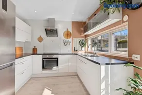Three bedrooms house - Image 2