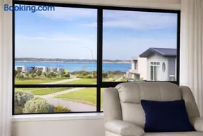 Family Getaway Ocean Views - Image 2