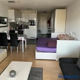 Beautiful studio - Image 1