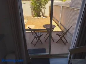 Cosy 2 bedroom Unit in a secure gated complex - Image 3