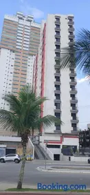 APARTAMENTO BOQUEIRÃO PRÉDIO FRENTE AO MAR COM GARAGEM WI-FI e AR - Image 3