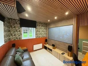 Séjour Château Moderne avec Cinéma - Image 5