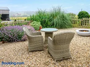 1 Bed in Sherborne oc-86426 - Image 2