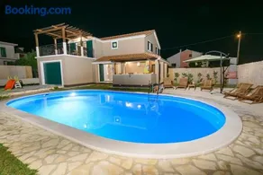 Holiday home near Split with private pool & garden - Image 5