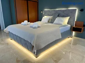 Lucid Apartment 1 - Image 3