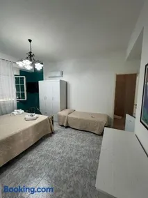 rosy house - Image 3