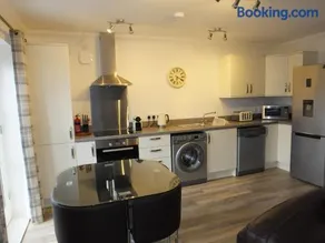 Luxury Riverbank Apartment, Nairn - Image 5