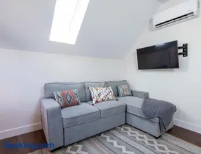 Cozy Urban Retreat, 2BR Near Downtown Denver - Image 5