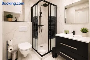 Cozy Parisian Nest - Image 2