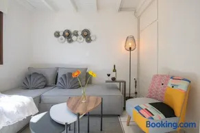 Venetian Shipyard Cottage - Image 1