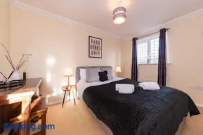 Ratby House - Spacious 3 Bed with Garden & Parking - Image 4