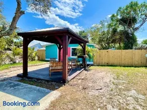 Flamingo Cottage 2 bedroom - Image 2