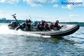 Havsnära Motorbåt 12 Cyklar 18+Beds VedBastu Hav! - Image 4