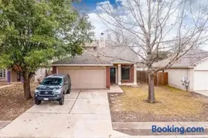 4BR EscapeGames Near Tesla, F1,Trails & Top Eats - Image 1