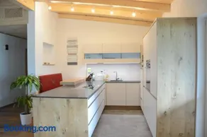 Sunside Apartment - Image 2