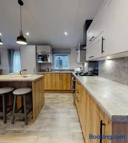 Presthaven Resort 3 Bedroom Luxury Gold 2024 Caravan - Image 3