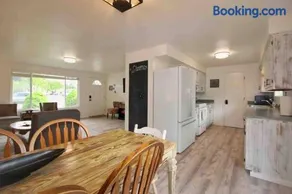Cheerful 3 Bedroom on a Park 10 Miles from Eugene - Image 1