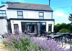 The Roost on Rock Road - Image 2